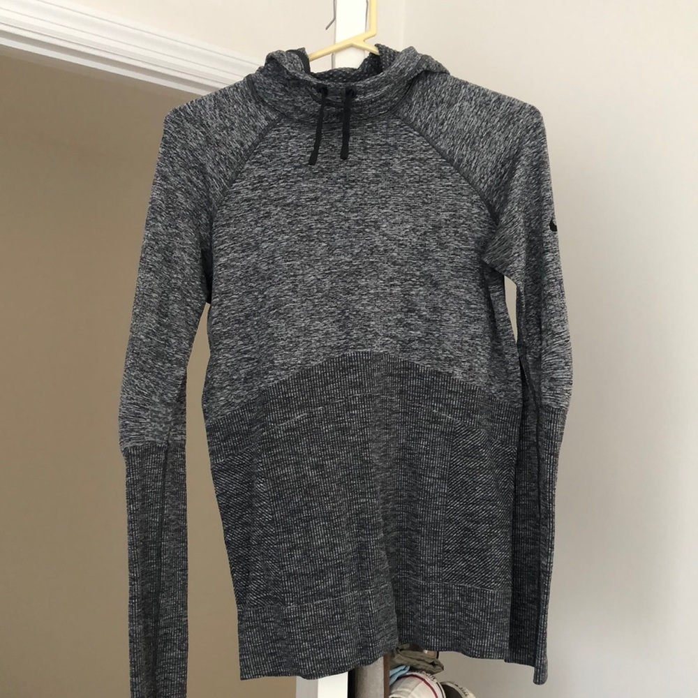 Nike Dri-Fit gray hoodie